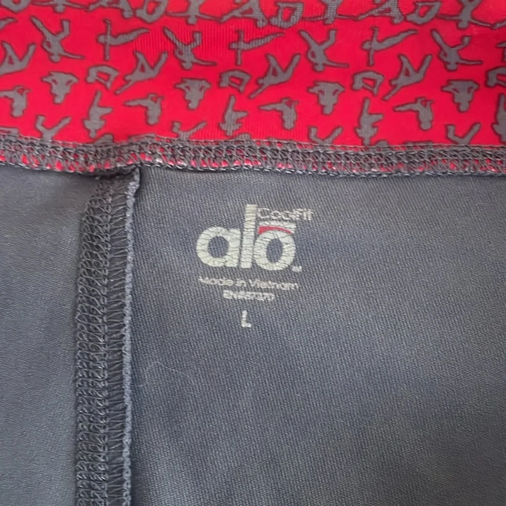 Women’s Gray ALO Yoga Coolfit Y2K fold over cropped leggings, sz L. - Picture 3 of 8